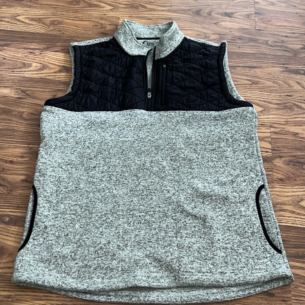 Zyia active top